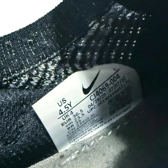 Nike Vapormax FlyKnit GS Sneaker - Picture 7 of 10